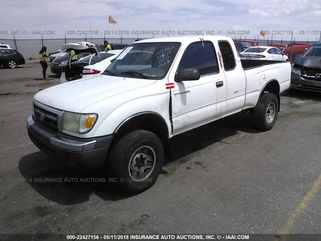 4TAWN72N2YZ601488 - 2000 TOYOTA TACOMA XTRACAB WHITE photo 2