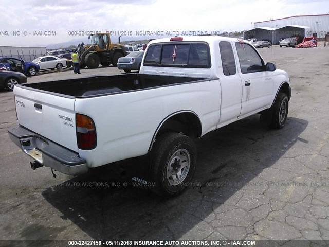 4TAWN72N2YZ601488 - 2000 TOYOTA TACOMA XTRACAB WHITE photo 4