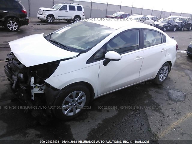 KNADM4A3XG6658841 - 2016 KIA RIO LX WHITE photo 2