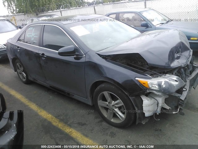 4T1BF1FK4DU645640 - 2013 TOYOTA CAMRY L/SE/LE/XLE Qara foto 1