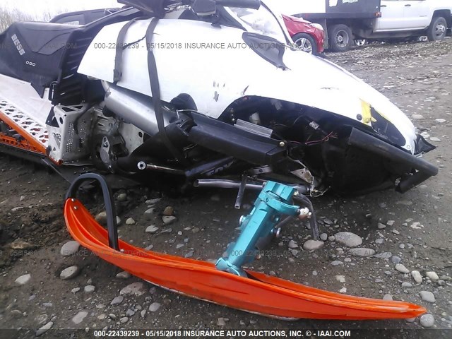 4UF10SNW5AT108751 - 2010 ARCTIC CAT ZR 800  WHITE photo 6