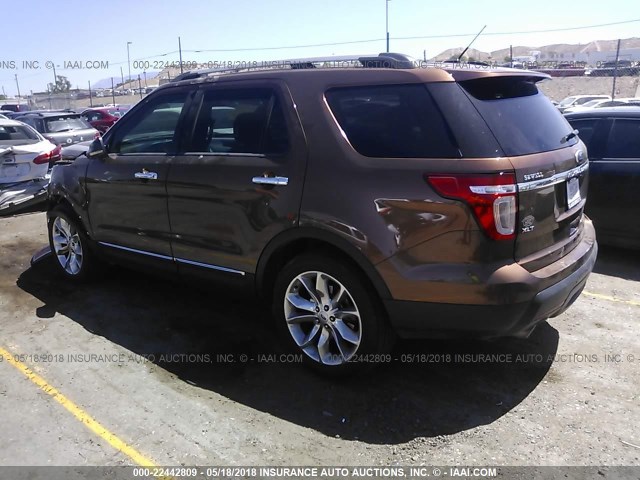 1FMHK7D88CGA60394 - 2012 FORD EXPLORER XLT BROWN photo 3