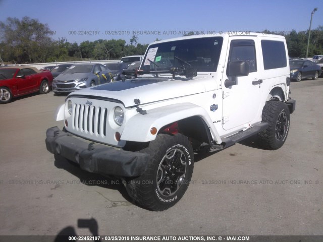 1C4AJWBG3CL146541 - 2012 JEEP WRANGLER SAHARA WHITE photo 2