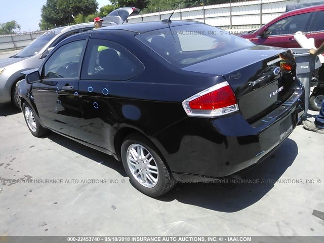 1FAHP33N68W188934 - 2008 FORD FOCUS SE/SEL/SES BLACK photo 3