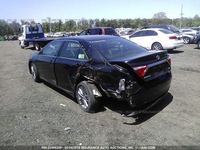 4T1BF1FK0GU182626 - 2016 TOYOTA CAMRY LE/XLE/SE/XSE BLACK photo 3
