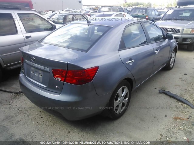 KNAFU4A26A5258059 - 2010 KIA FORTE EX BLUE photo 4