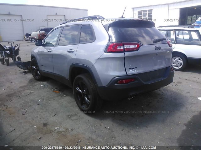 1C4PJMCB4JD548397 - 2018 JEEP CHEROKEE LATITUDE SILVER photo 3