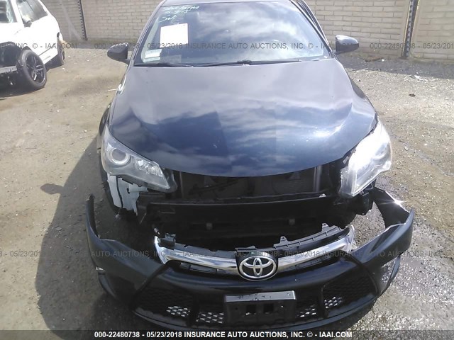 4T1BF1FK2GU194762 - 2016 TOYOTA CAMRY LE/XLE/SE/XSE BLUE photo 6