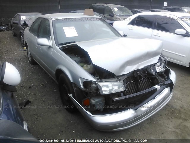 4T1BG22K7YU697861 - 2000 TOYOTA CAMRY CE/LE/XLE SILVER photo 1