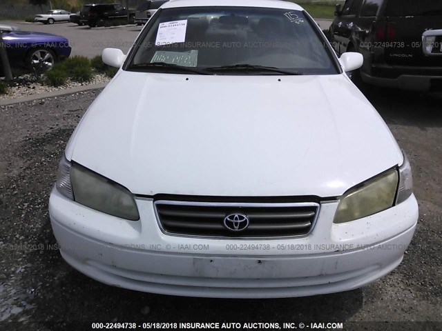 4T1BG22K91U763204 - 2001 TOYOTA CAMRY CE/LE/XLE 白色 照片 6