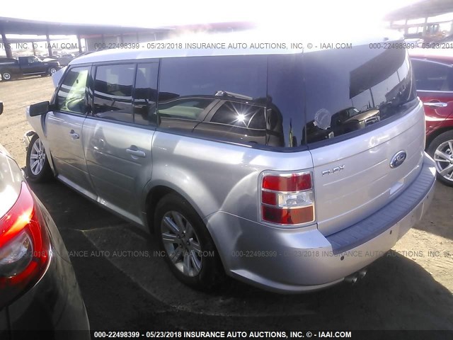 2FMGK5BC6BBD33667 - 2011 FORD FLEX SE SILVER photo 3