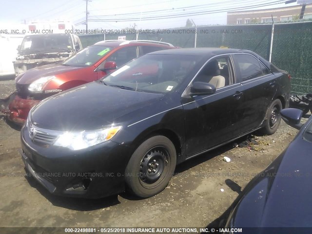 4T1BF1FK4DU235002 - 2013 TOYOTA CAMRY L/SE/LE/XLE 黑色 照片 2