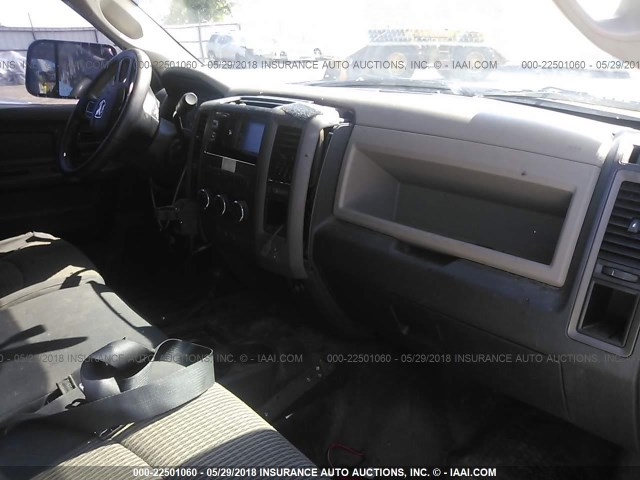 3C6UD5CL6CG168449 - 2012 DODGE RAM 2500 ST WHITE photo 5