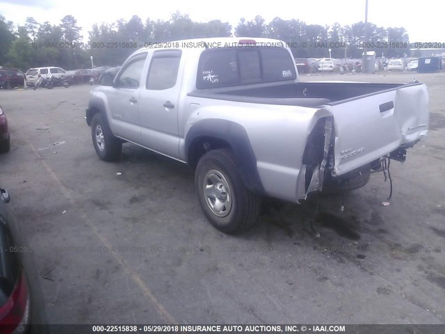 5TFJX4GN2DX024385 - 2013 TOYOTA TACOMA DOUBLE CAB SILVER photo 3