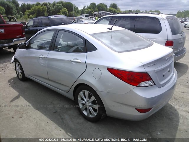 KMHCU4AE4CU238932 - 2012 HYUNDAI ACCENT GLS/GS/SE SILVER photo 3