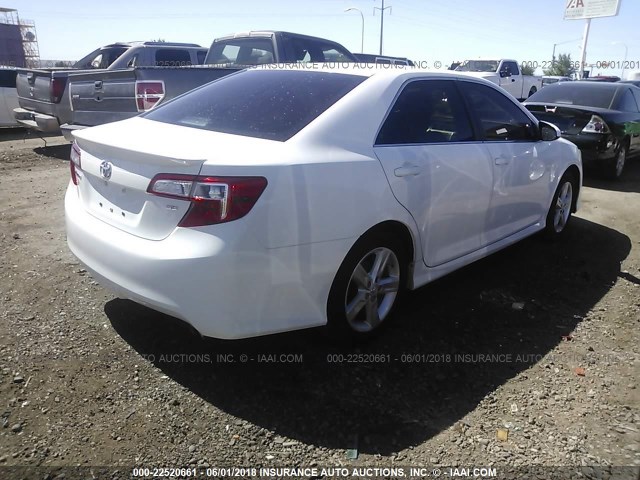 4T1BF1FK3EU333889 - 2014 TOYOTA CAMRY L/SE/LE/XLE 白色 照片 4