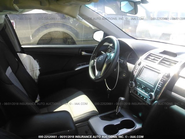 4T1BF1FK3EU333889 - 2014 TOYOTA CAMRY L/SE/LE/XLE 白色 照片 5