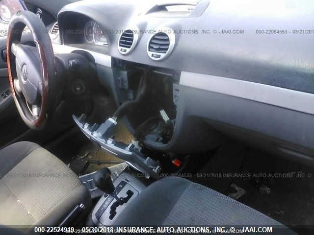 KL5JD86Z26K330688 - 2006 SUZUKI FORENZA BLUE photo 5