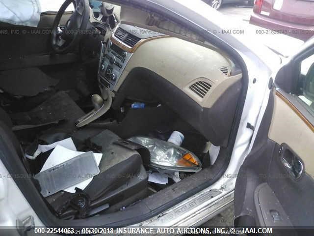 1G1ZC5E00AF128184 - 2010 CHEVROLET MALIBU 1LT WHITE photo 5