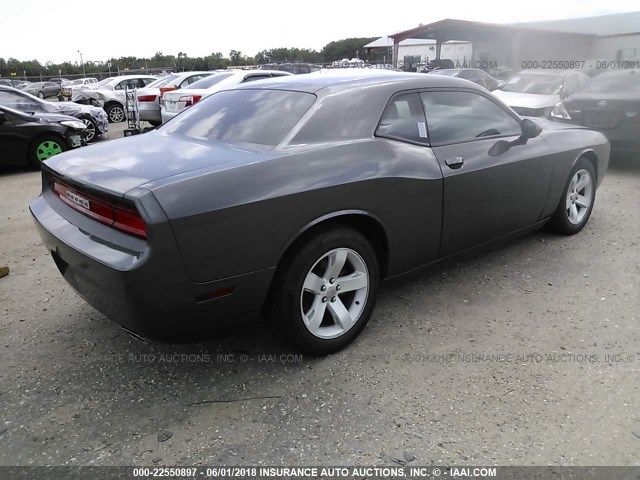 2C3CDYAGXDH692141 - 2013 DODGE CHALLENGER SXT GRAY photo 4