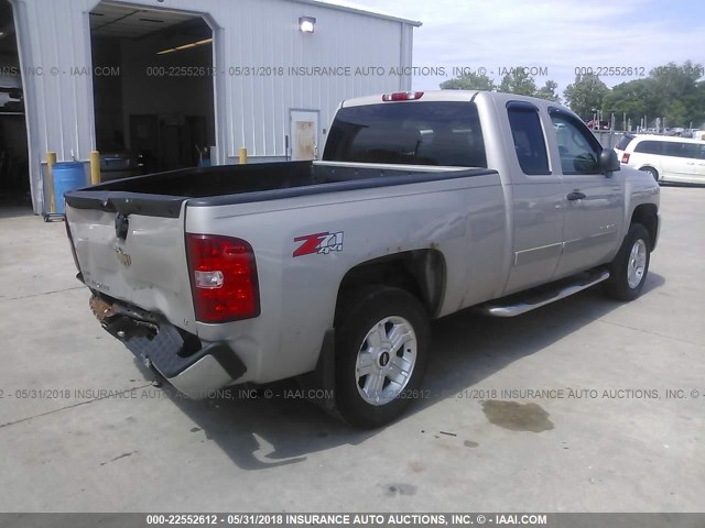 1GCEK29009Z264276 - 2009 CHEVROLET SILVERADO K1500 LT SILVER photo 4