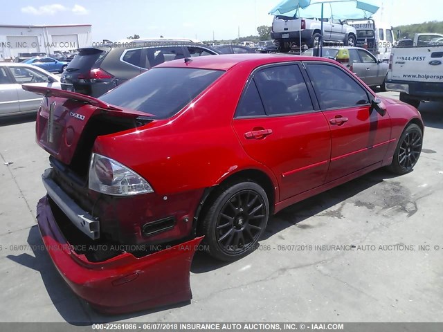 JTHBD192220034658 - 2002 LEXUS IS 300 RED photo 4