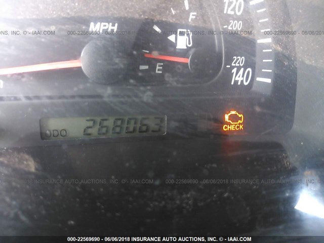 JTDBE32K540248258 - 2004 TOYOTA CAMRY LE/XLE 银色 照片 7