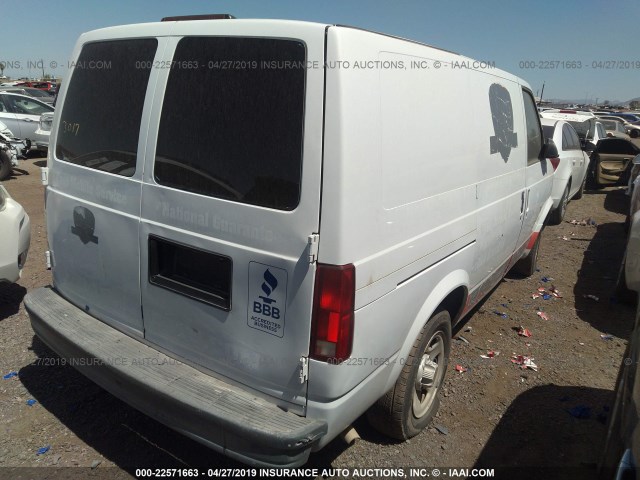 1GCDM19XX3B115998 - 2003 CHEVROLET ASTRO WHITE photo 4