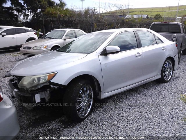 4T1BF1FK9EU804217 - 2014 TOYOTA CAMRY L/SE/LE/XLE SILVER photo 2
