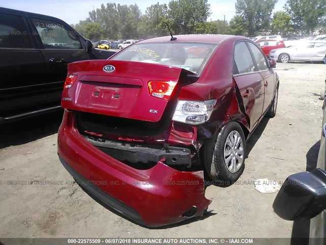 KNAFU4A24D5716153 - 2013 KIA FORTE EX RED photo 4