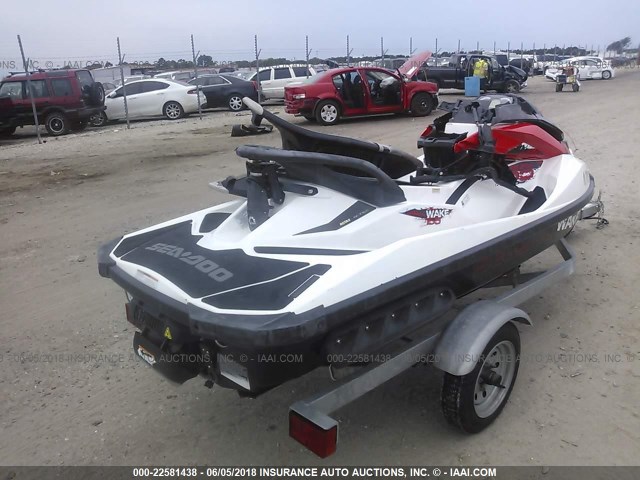 YDV20611B111 - 2011 SEADOO PERSONAL WATERCRAFT  WHITE photo 4