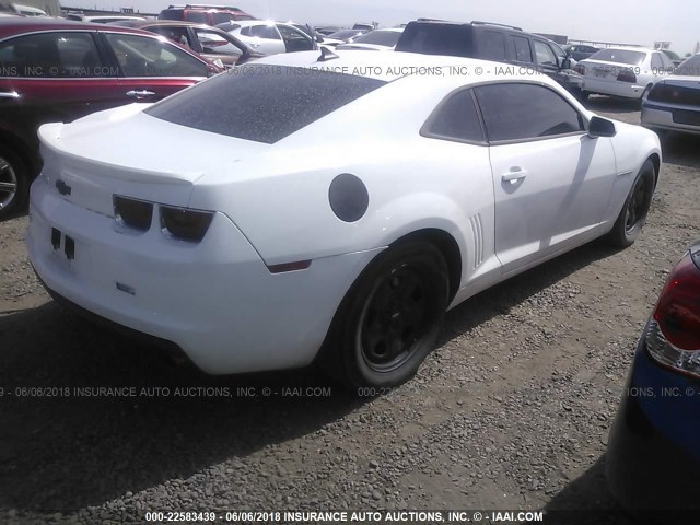 2G1FA1E38D9160115 - 2013 CHEVROLET CAMARO LS WHITE photo 4