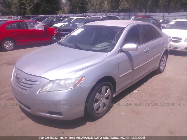 4T1BE46K27U644964 - 2007 TOYOTA CAMRY NEW GENERAT CE/LE/XLE/SE SILVER photo 2