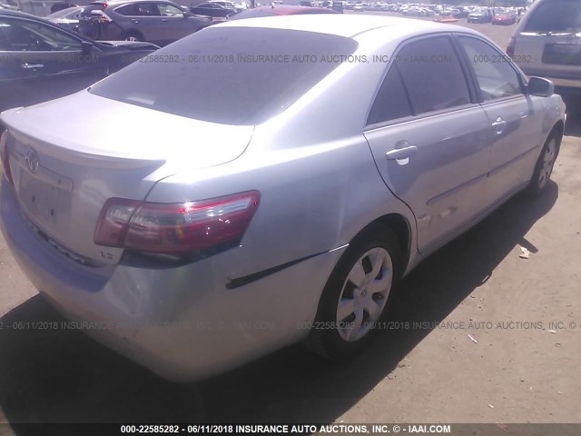 4T1BE46K27U644964 - 2007 TOYOTA CAMRY NEW GENERAT CE/LE/XLE/SE SILVER photo 4
