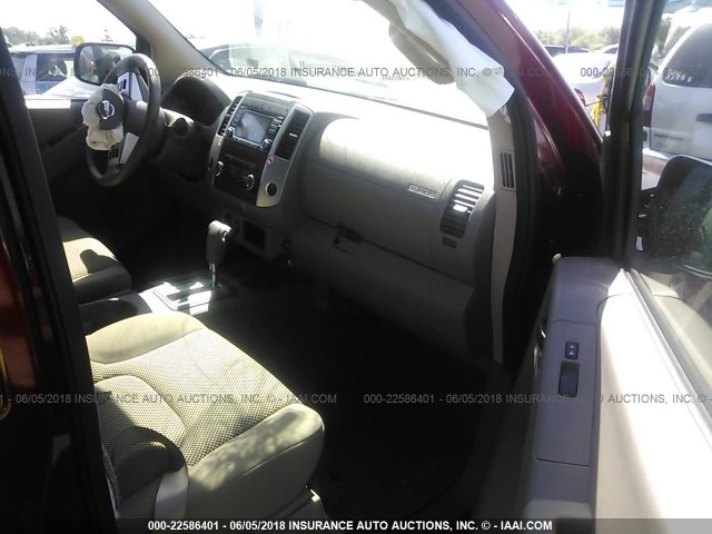 1N6AD0EV4JN735546 - 2018 NISSAN FRONTIER S/SV/SL/PRO-4X RED photo 5