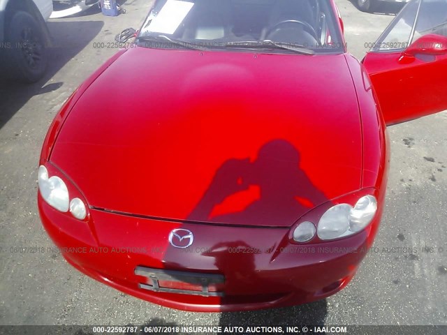 JM1NB353030301330 - 2003 MAZDA MX-5 MIATA LS RED photo 10