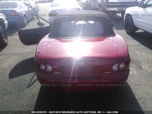 JM1NB353030301330 - 2003 MAZDA MX-5 MIATA LS RED photo 8