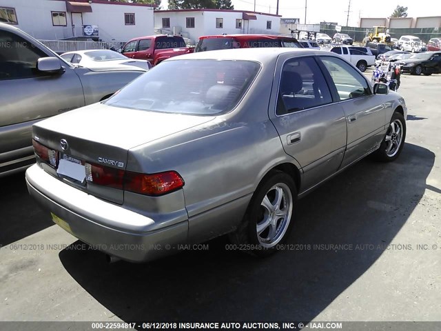 4T1BG22K9YU624457 - 2000 TOYOTA CAMRY CE/LE/XLE 灰色 照片 4