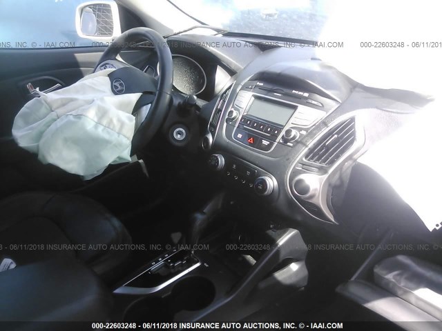 KM8JU3AC1DU664594 - 2013 HYUNDAI TUCSON GLS/LIMITED თეთრი ფოტო 5