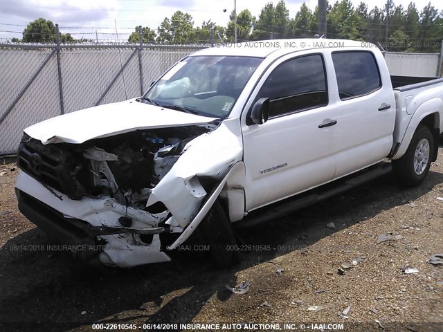 5TFJU4GN1CX028743 - 2012 TOYOTA TACOMA DOUBLE CAB PRERUNNER WHITE photo 2