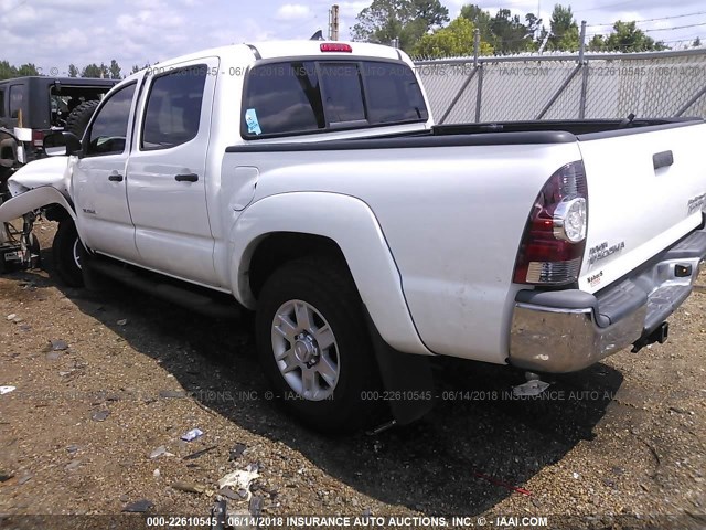 5TFJU4GN1CX028743 - 2012 TOYOTA TACOMA DOUBLE CAB PRERUNNER WHITE photo 3