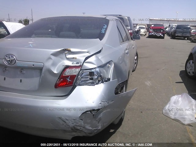 4T1BK46K47U021791 - 2007 TOYOTA CAMRY NEW GENERAT LE/XLE/SE SILVER photo 6