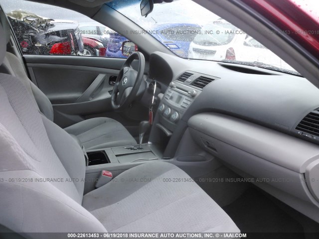 4T1BF3EK3BU743357 - 2011 TOYOTA CAMRY SE/LE/XLE 红色 照片 5