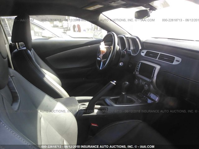 2G1FT1EW5E9124839 - 2014 CHEVROLET CAMARO 2SS WHITE photo 5