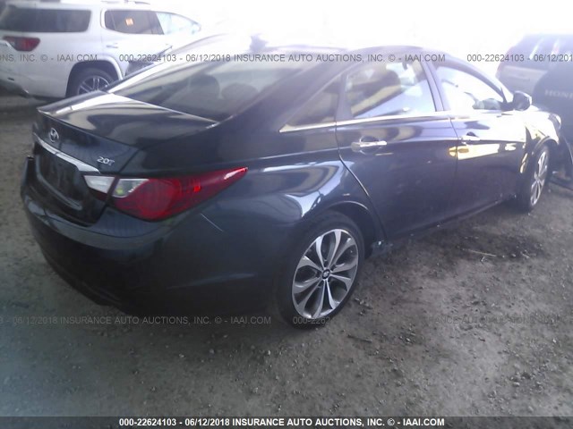 5NPEC4ABXDH741253 - 2013 HYUNDAI SONATA SE/LIMITED BLACK photo 4