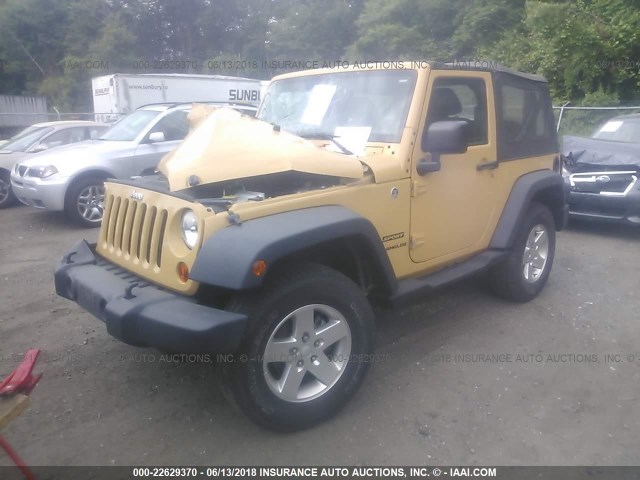 1C4AJWAG7DL697302 - 2013 JEEP WRANGLER SPORT YELLOW photo 2