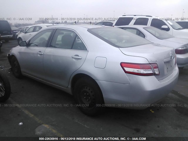 4T4BF3EK4AR006687 - 2010 TOYOTA CAMRY SE/LE/XLE 银色 照片 3
