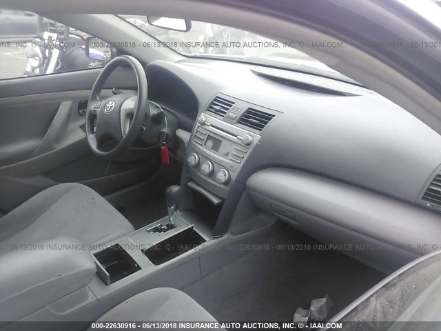 4T4BF3EK4AR006687 - 2010 TOYOTA CAMRY SE/LE/XLE 银色 照片 5