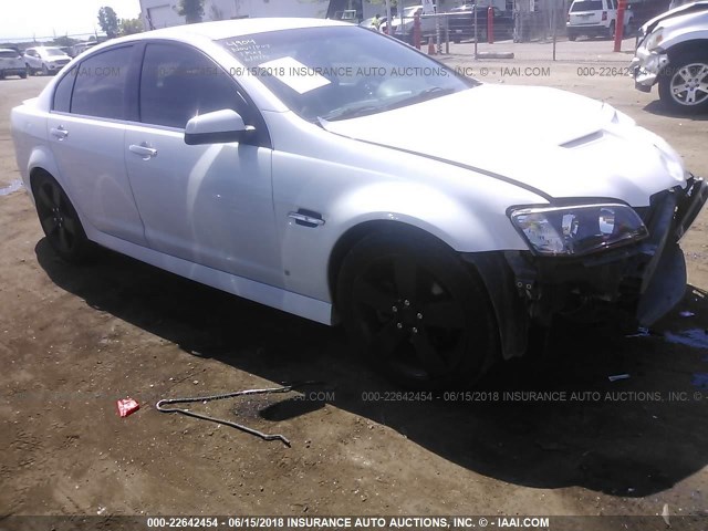 6G2EC57Y99L204904 - 2009 PONTIAC G8 GT WHITE photo 1