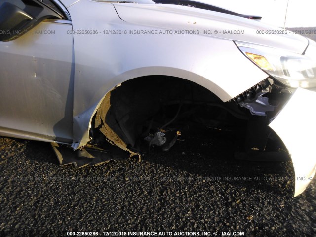 1G11B5SA0DF322862 - 2013 CHEVROLET MALIBU LS Silber Foto 6